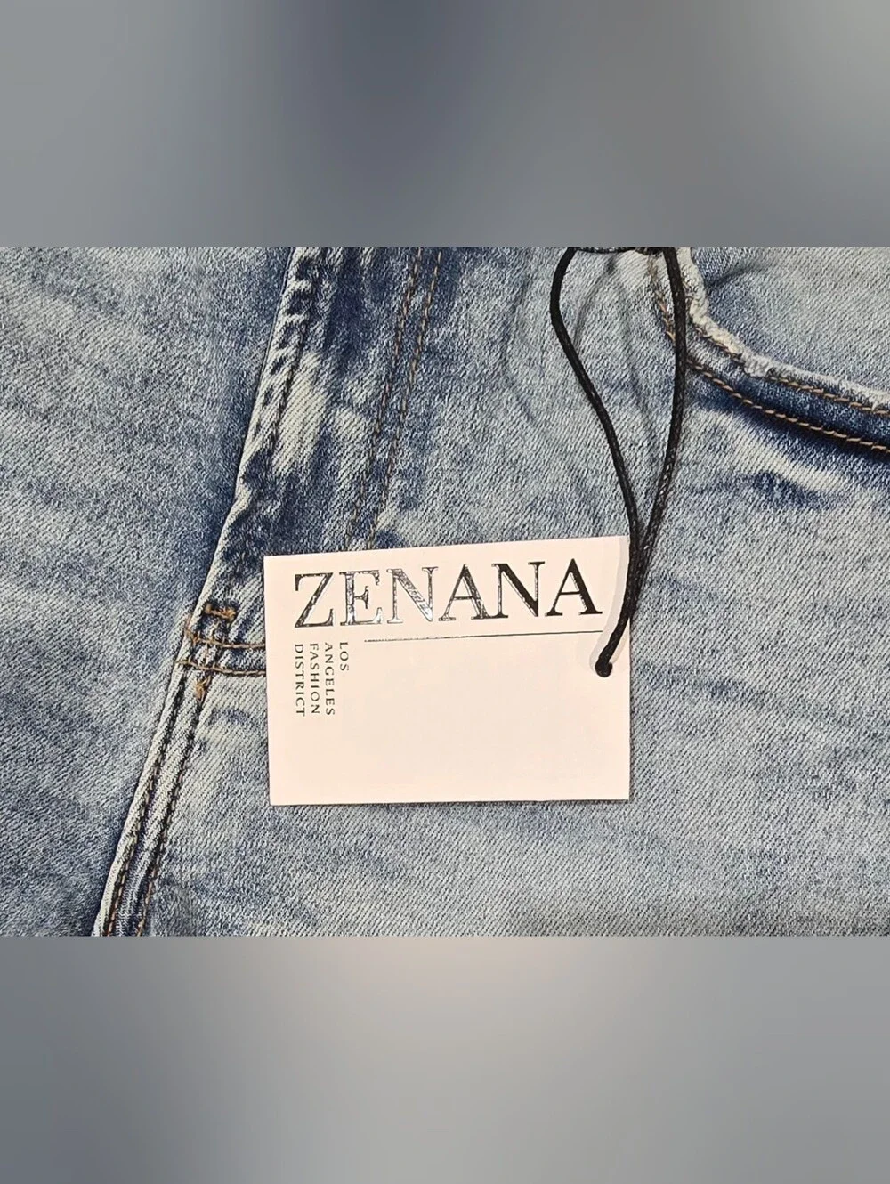 Zenana High Waisted Wide Leg Denim Shorts Size Small